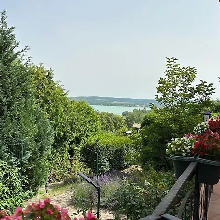 Navay Vendeghaz Gasthuis Tihany