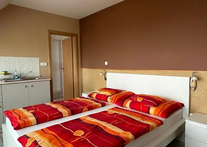 Navay Vendeghaz 3* Tihany