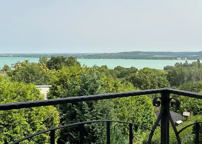 Navay Vendeghaz Konukevi 3*