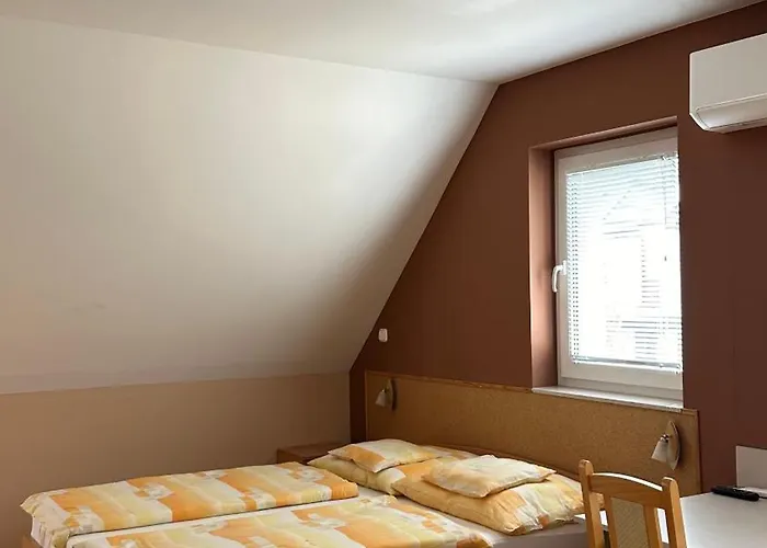 Navay Vendeghaz Konukevi