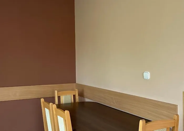 Navay Vendeghaz Konukevi 3*