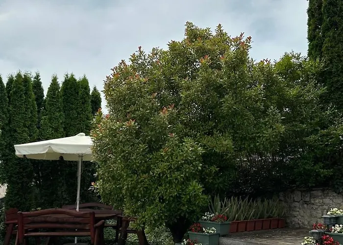 Navay Vendeghaz Tihany