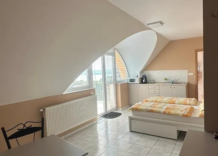 Gasthof Navay Vendeghaz 3*